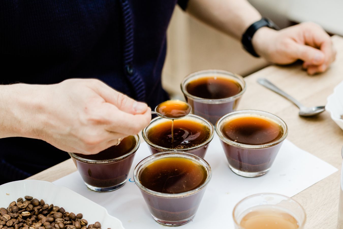 coffee-cupping-basics-for-everyone-from-scas-guides