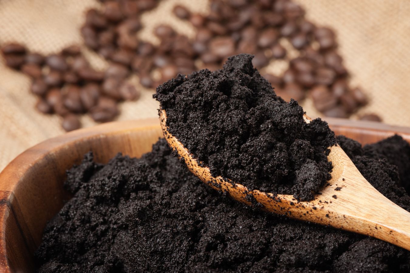 12 Uses of Coffee Grounds