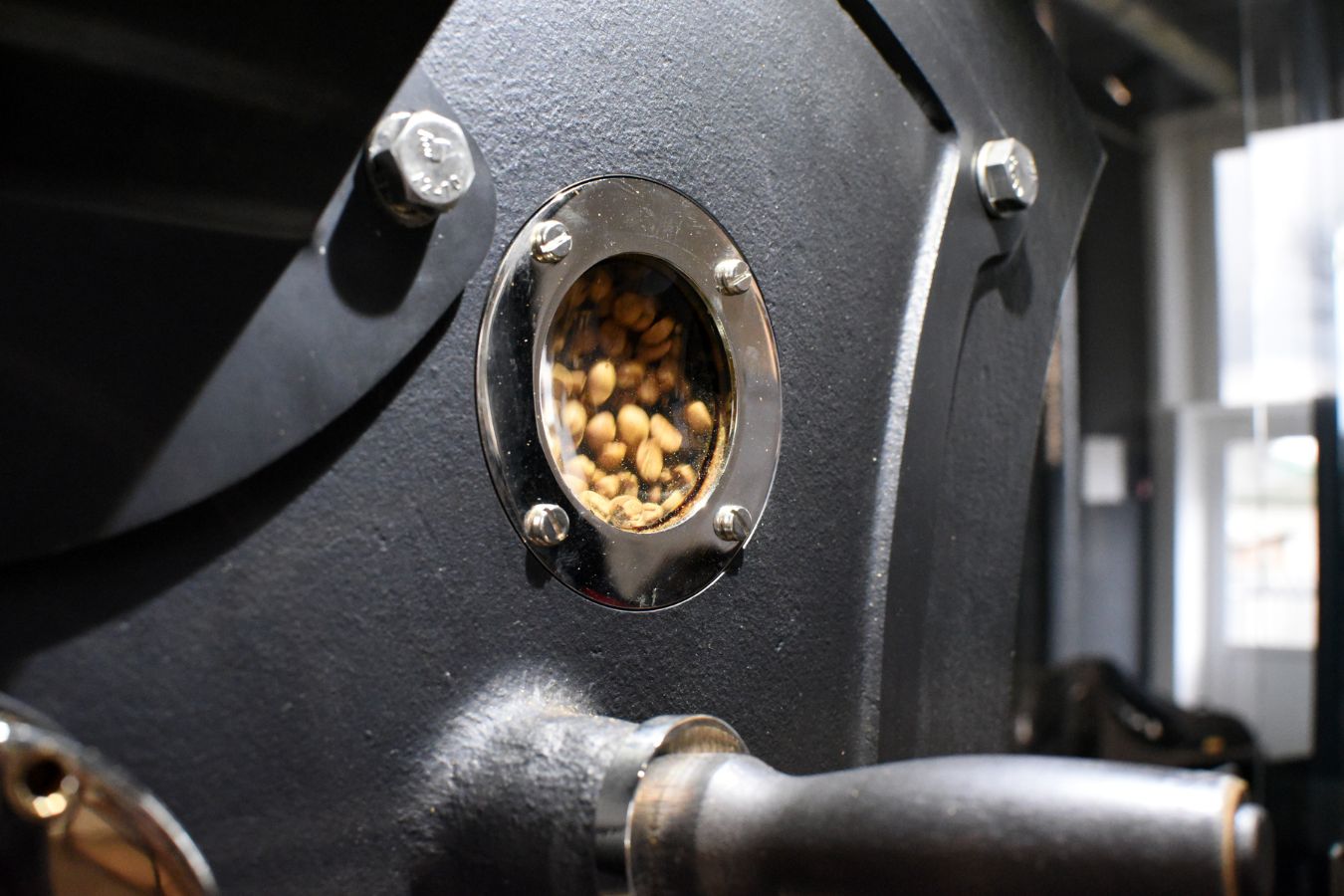 Why Should You Choose a Vietnamese Coffee Roaster